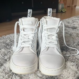 Dr. Martens Combs Boot - White - size 8 (fits like a nine)